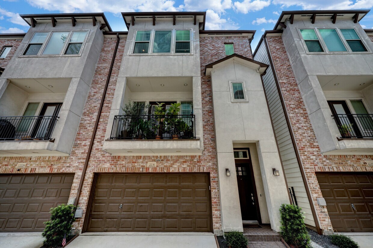 Foto principal - 2231 Chenevert St