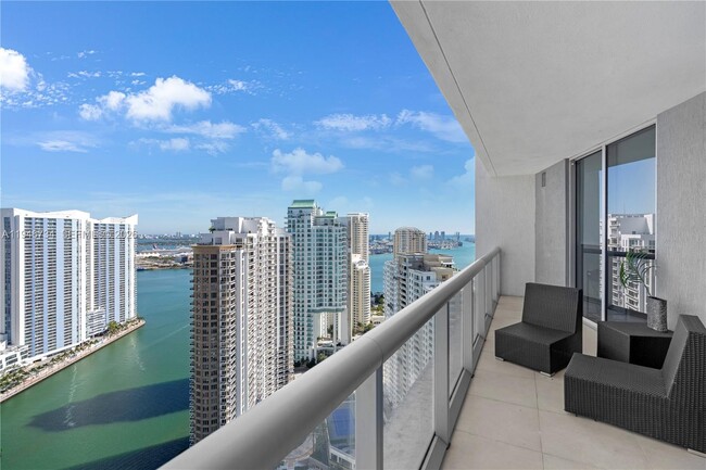 Foto del edificio - 495 Brickell Ave