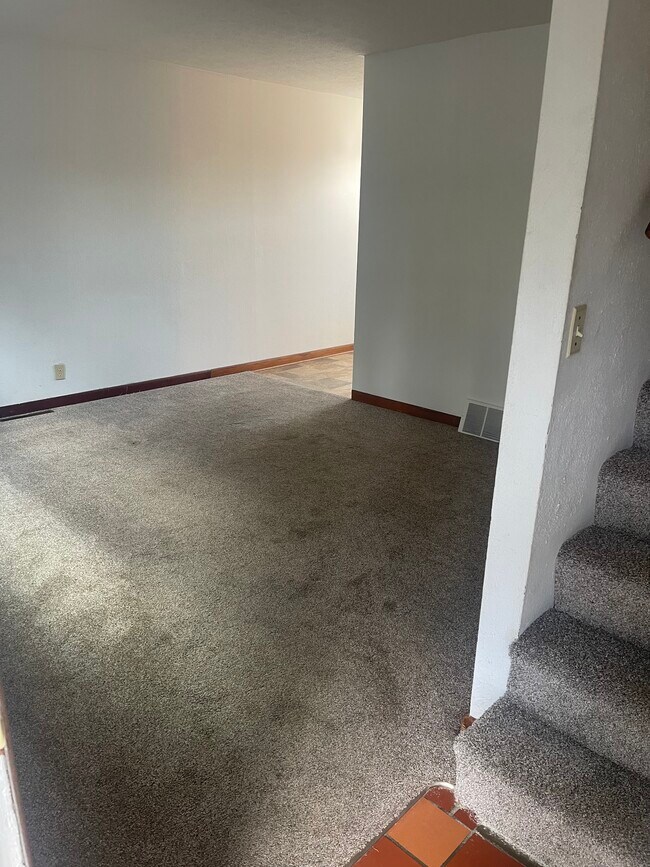 700 Pearl Dr Unit 700, Charleston, WV 25311 Apartments in Charleston