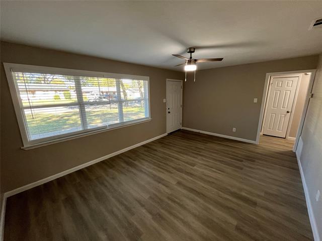 Foto del edificio - 766 Goldwood Dr