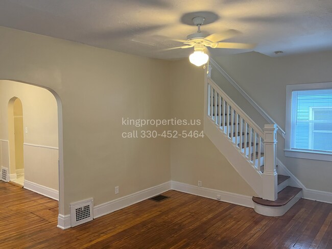 Foto del edificio - 1720 Grace Ave NE