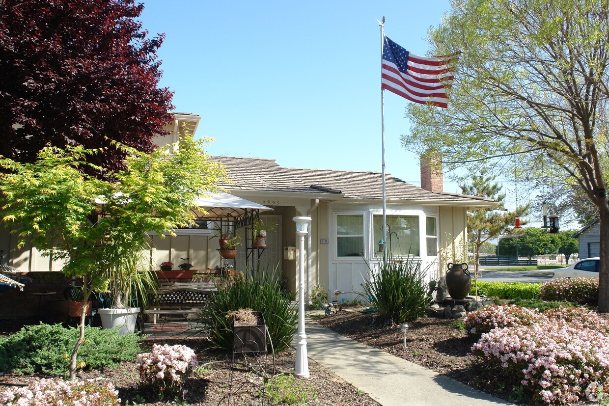 Primary Photo - 2953 Walgrove Way