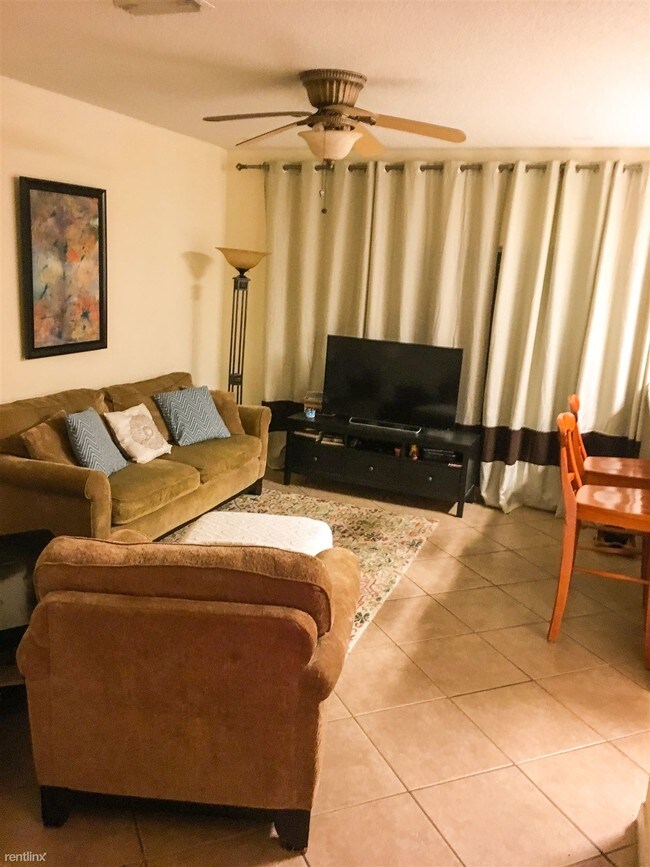 Foto del edificio - 1434 Sedgwick Dr
