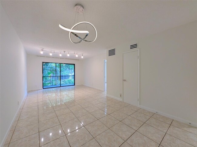 Building Photo - 3101 Oakland Shores Dr