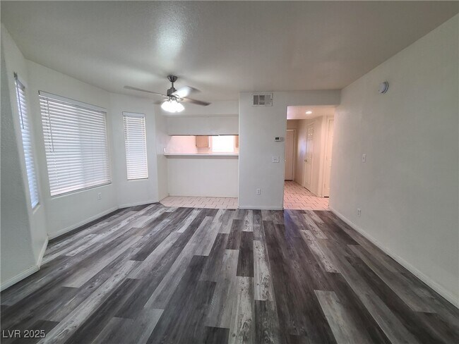 Foto del edificio - 1360 Ogallala St