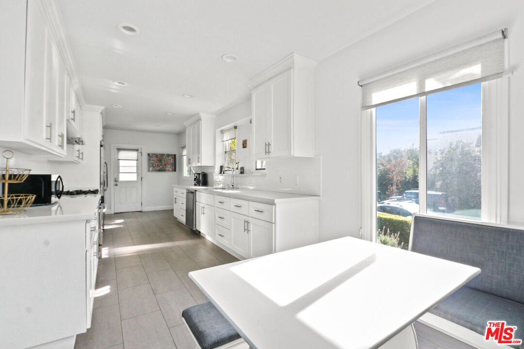 Foto principal - 1146 S Stanley Ave