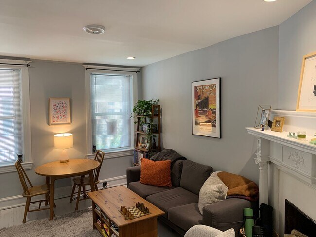 Foto del edificio - 756 Rock Creek Church Rd NW