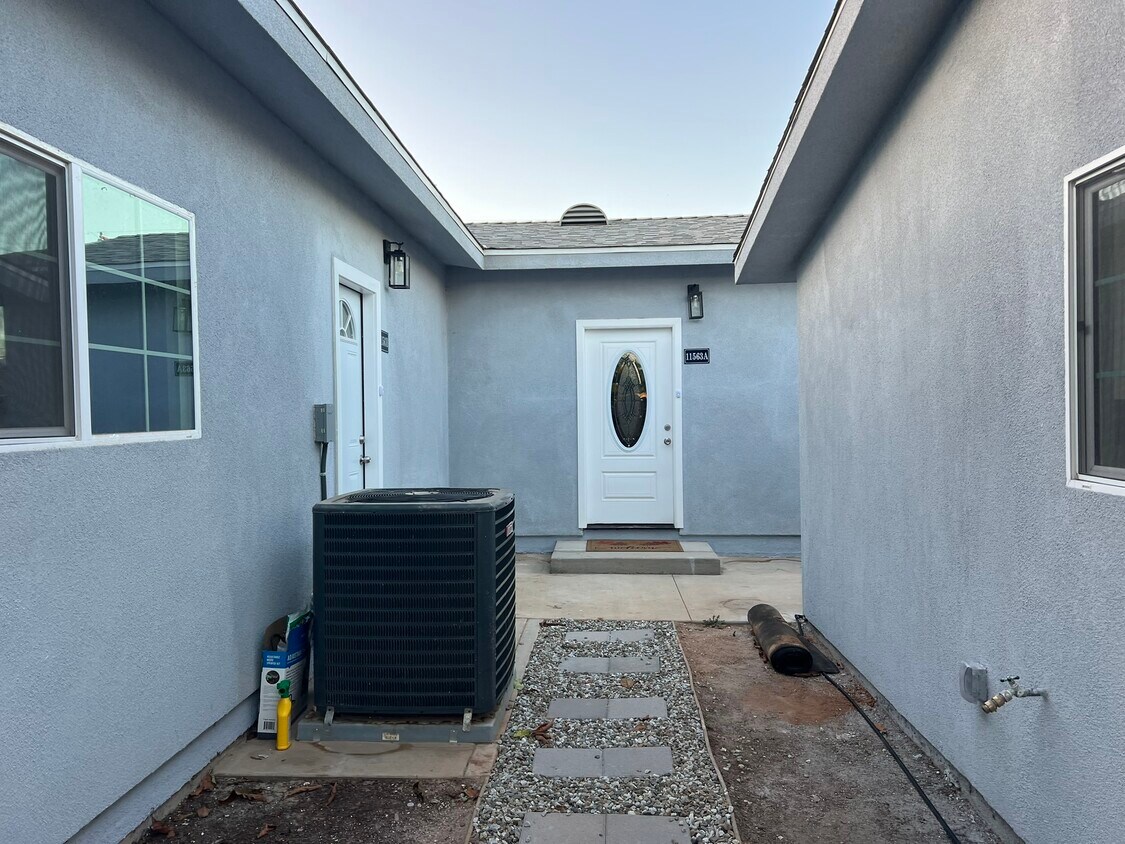 Foto principal - 11561 Lenmar St