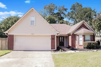 Building Photo - 7413 Tack Cove