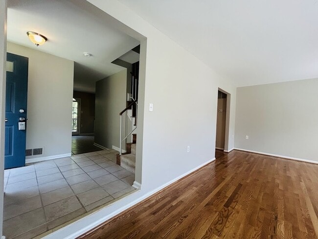 Building Photo - 3503 Aviary Way