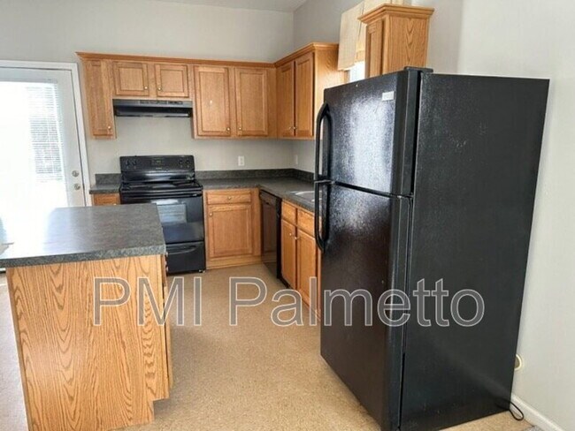 Foto del edificio - 124 Fairview Park Dr