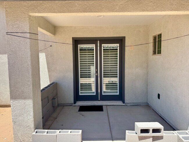 Foto del edificio - Three Bedroom Two Bath San Luis Home in Lo...