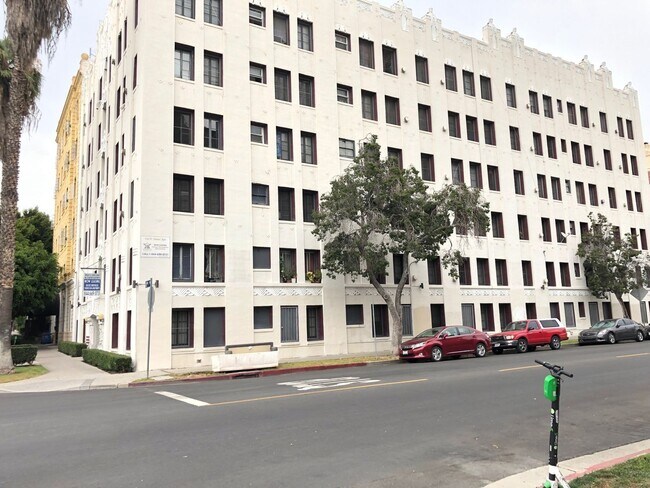 Foto del edificio - Valdamour Apartments