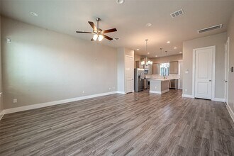 Building Photo - 7703 Rainbow Cl