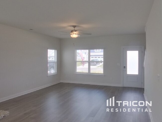 Building Photo - 2410 Valverde Wy