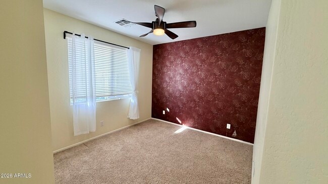 Foto del edificio - 45031 W Woody Rd