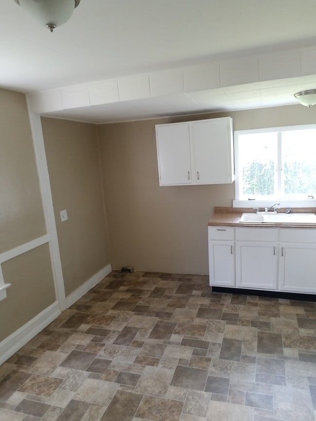 Building Photo - 177 Roycroft Drive