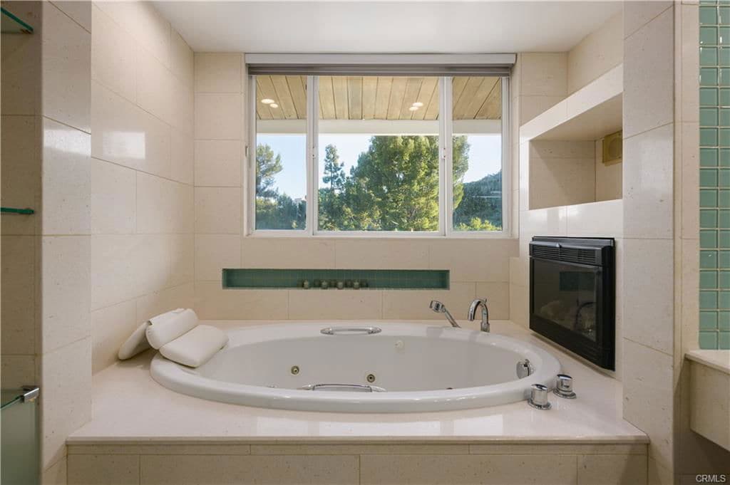 Primary Photo - 11831 Bel Terrace
