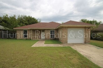 Building Photo - 2604 Cross Timber Dr