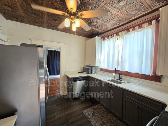 Foto del edificio - 3126 Rockmeade Dr