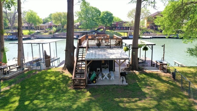 Building Photo - 1011 Timber Elm