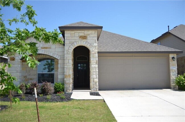 Building Photo - 12105 Harpster Bend