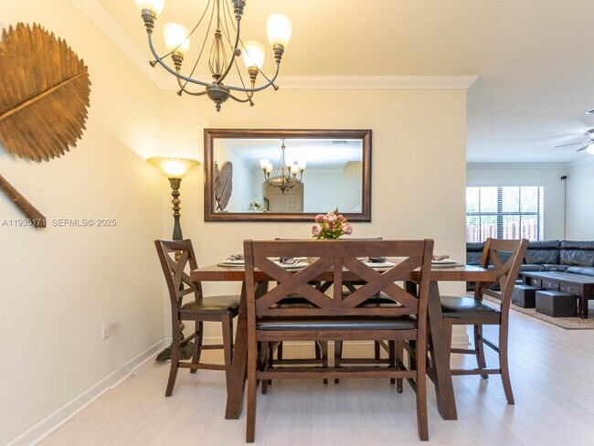 Foto del edificio - 12320 S Village Cir