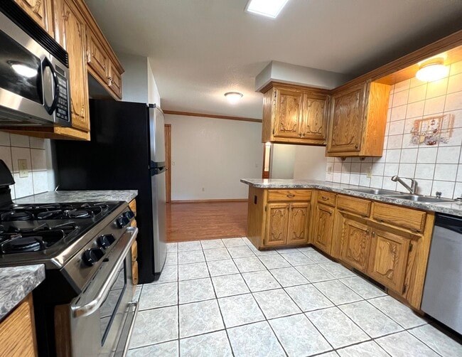 Foto del edificio - NW Norman 4-3-2 Executive Lease Home!