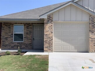 Building Photo - 716 Kimble Dr