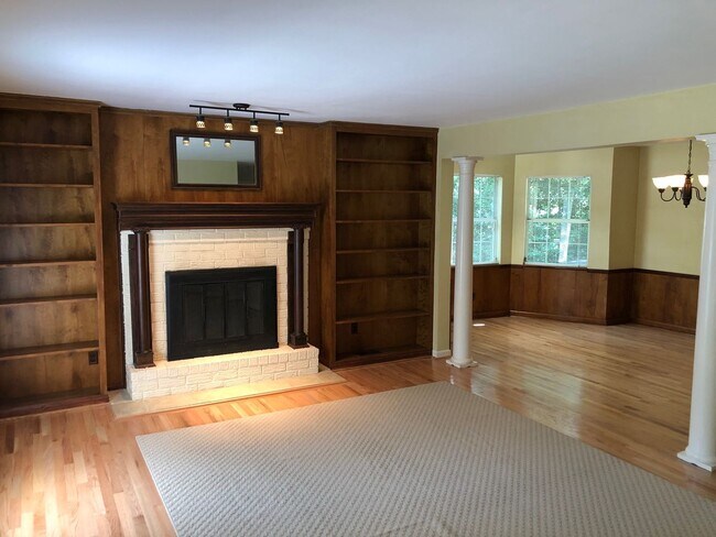 Building Photo - Available 7/15. Beautiful 4BR/2.5BA Home A...
