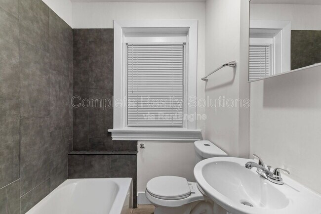 Foto del edificio - 3702 Meramec St