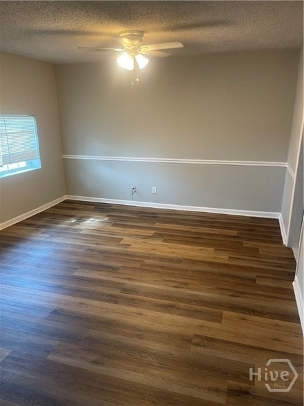 Foto del edificio - 501 Tuten Ave