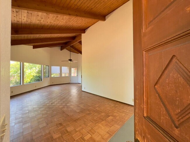 Foto del edificio - Spacious Three Bedroom Calistoga Home