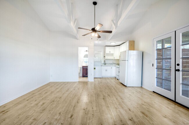 Foto del edificio - 2707 Robertson St