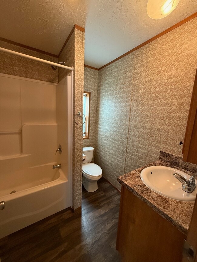 Building Photo - 519 S English Creek Rd