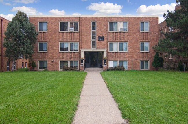 Foto del edificio - 2709 Park Ave S