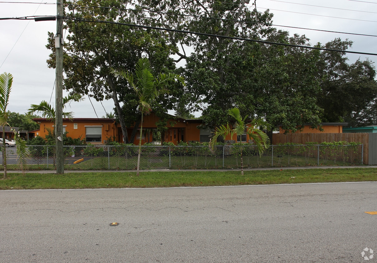Building Photo - 525 NW 62nd Ave