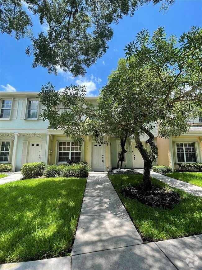 Building Photo - 207 Mallory Ct