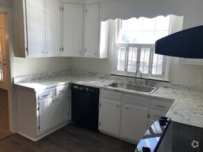 Building Photo - 756 Clover Hill Dr