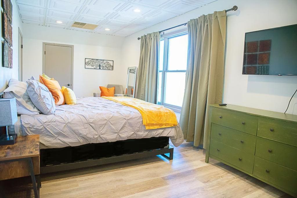 Foto principal - 2500 Executive Park Dr NW