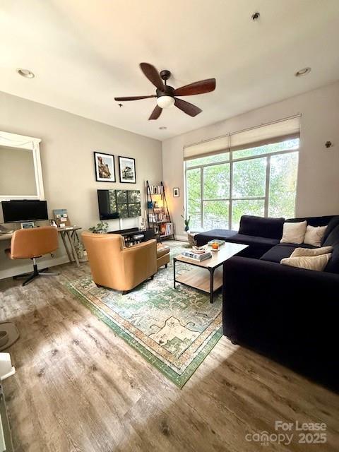 Foto del edificio - 2048 Atherton Heights Ln