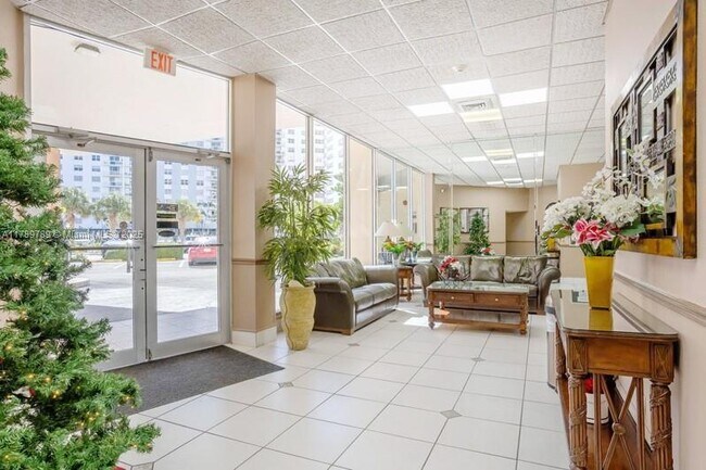 Foto del edificio - 1825 S Ocean Dr