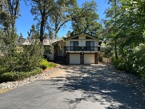 Building Photo - 11296 Bobolink Way