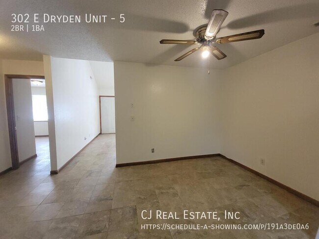Building Photo - 302 E Dryden St