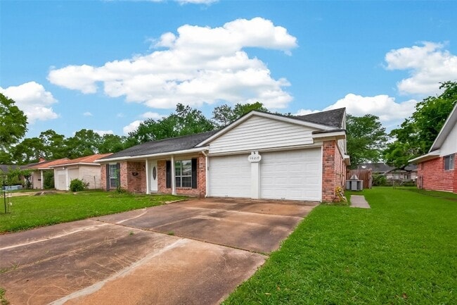 Photo - 16219 Rill Ln House