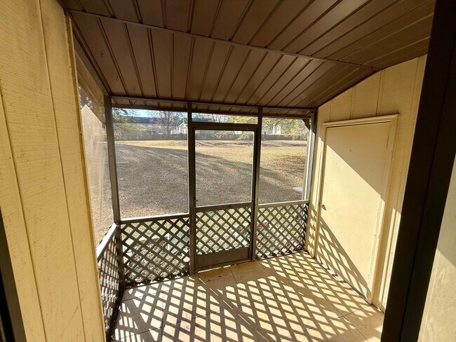 Foto del edificio - 701 New Horizon St