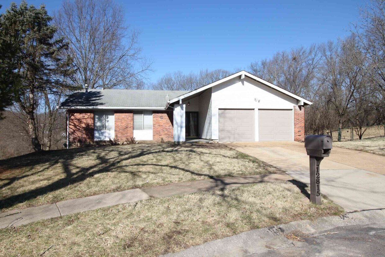 Foto principal - 12815 Bright Oaks Ct