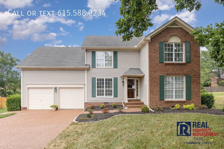 Primary Photo - Bring Your Golf Clubs – 4 BR/3.5 BA in Fra...