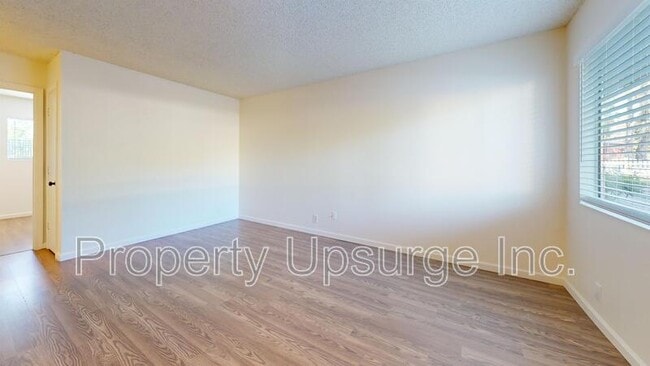 Foto del edificio - 445 Nelson Ave