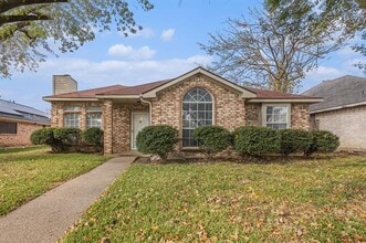 Building Photo - 1105 Irene Dr